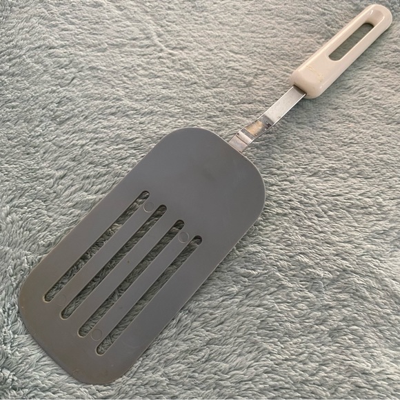 4 Bonny USA Nylon Cooking Utensils - Picture 5 of 14